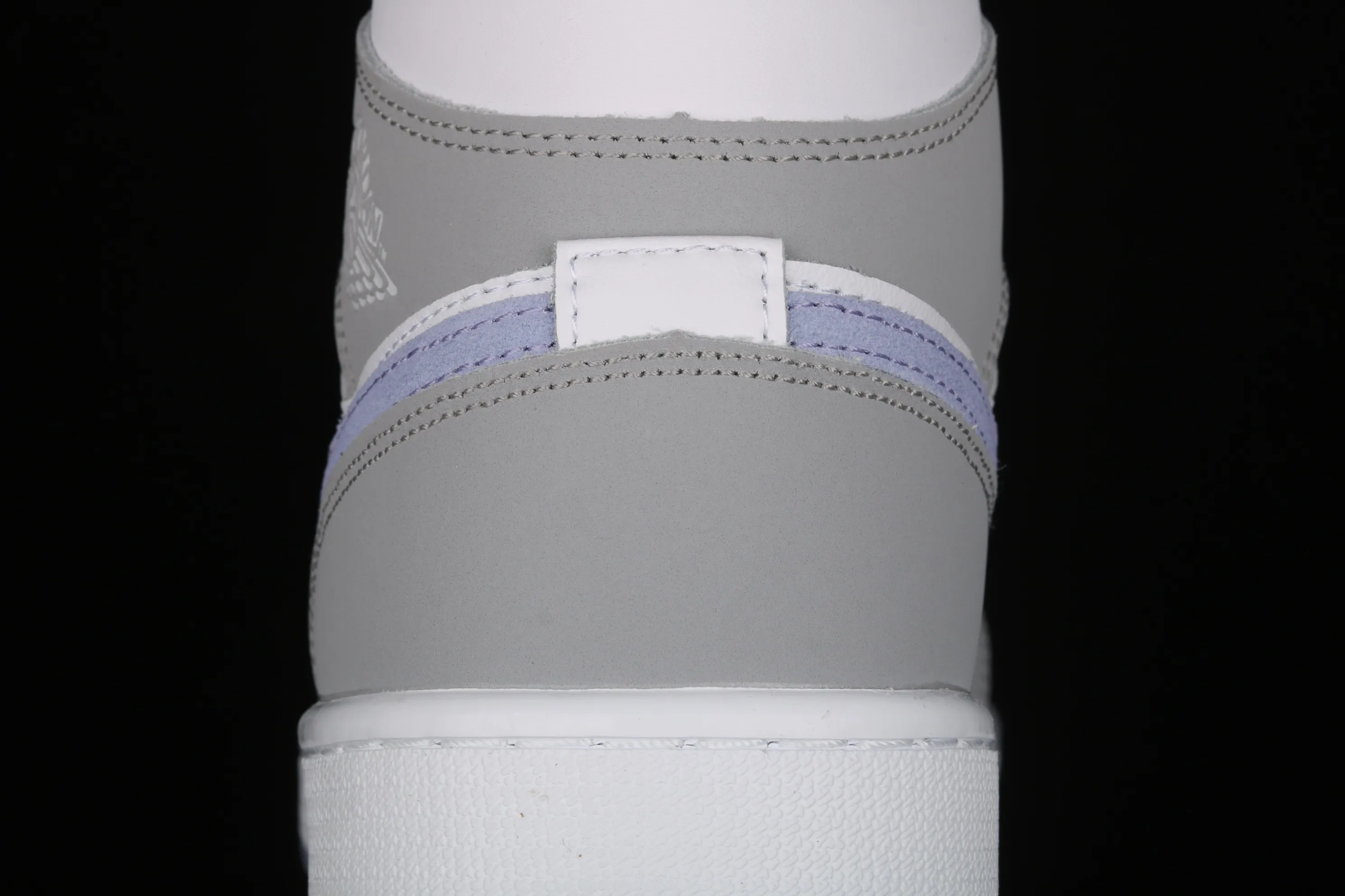 All categories Air Jordan Jordan series basketball shoes Air Jordan 1 Mid Air Jordan 1 Mid AJ1 Joe 1 Zhongbang white gray blue color BQ6472-105